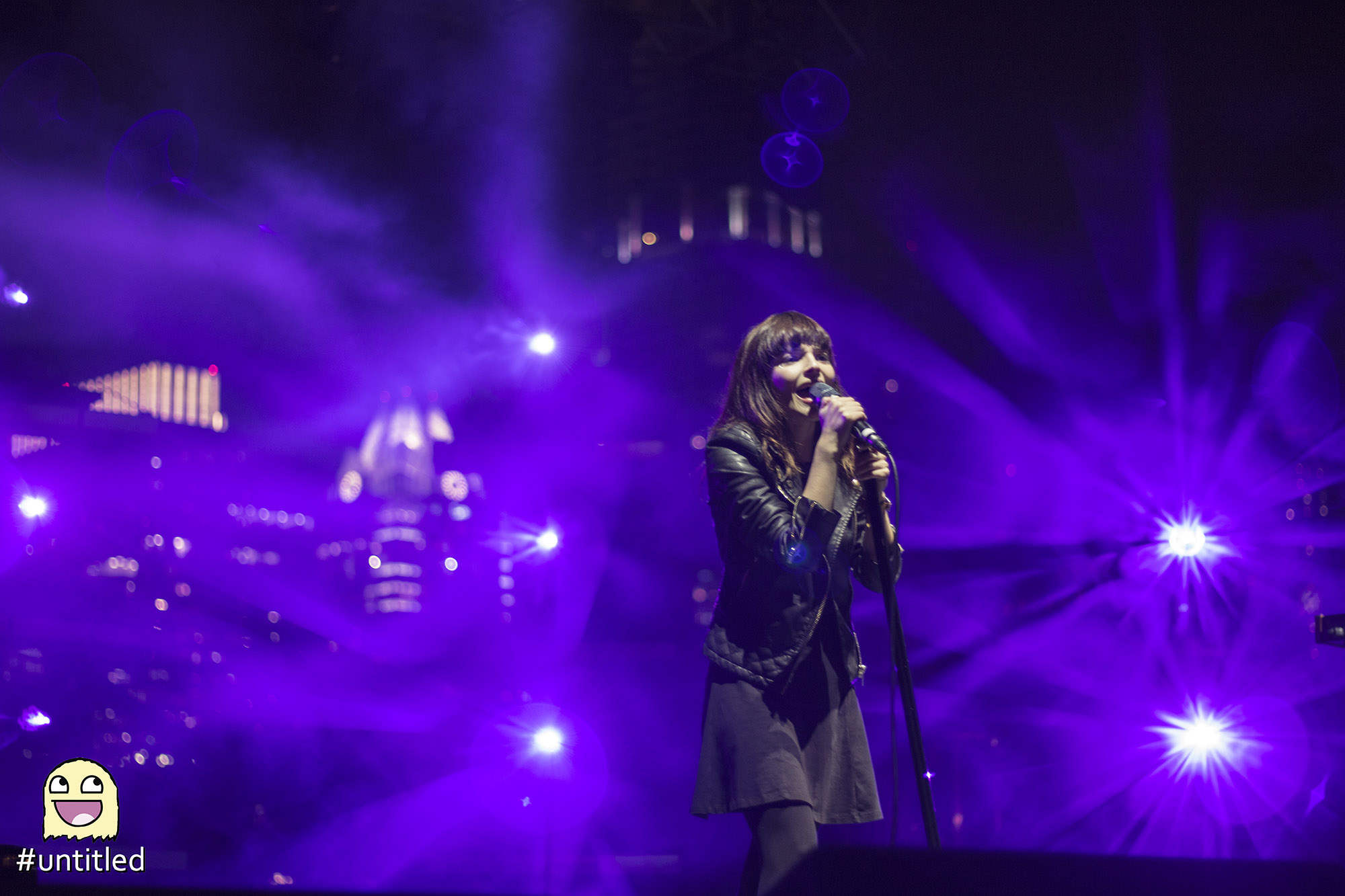 Chvrches purple lights